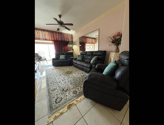 3 BEDROOM APARTMENT FOR SALE IN UVONGO BEACH